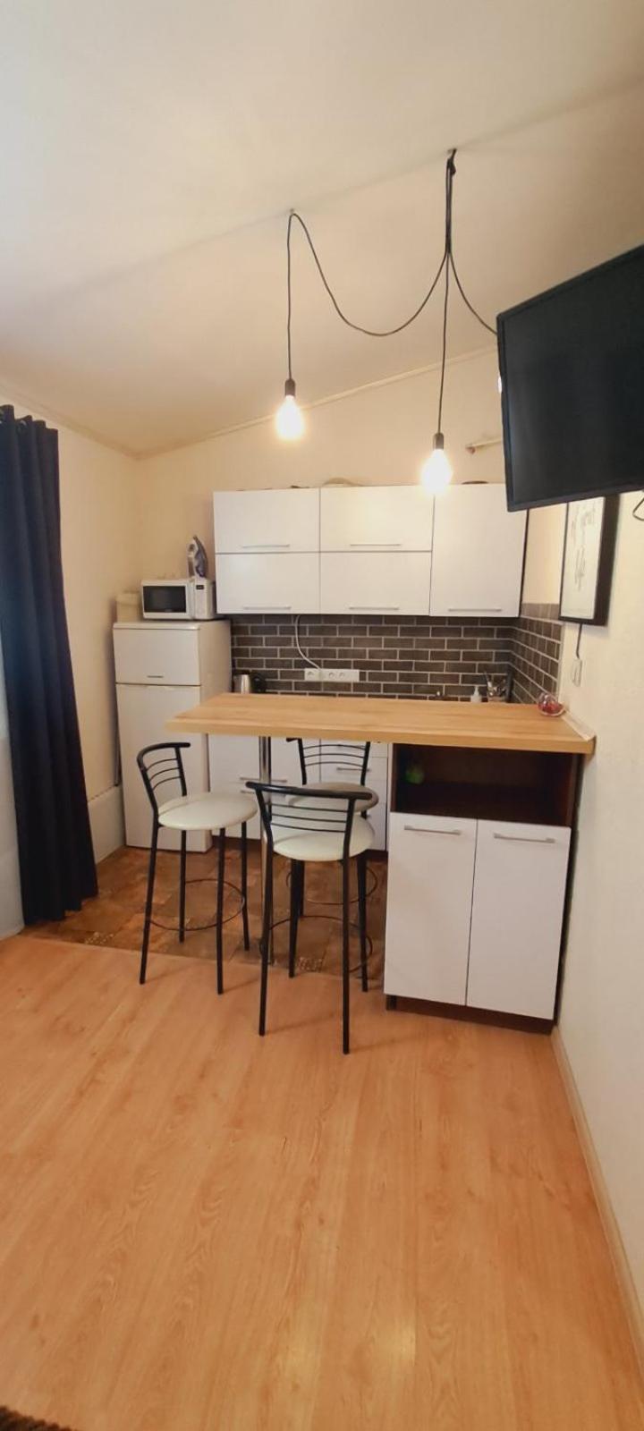 Studio Apartments In Center 5 Поверх Без Ліфту イヴァーノ＝フランキーウシク エクステリア 写真